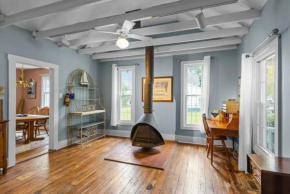 Scuttlebutt Nautical Cottage